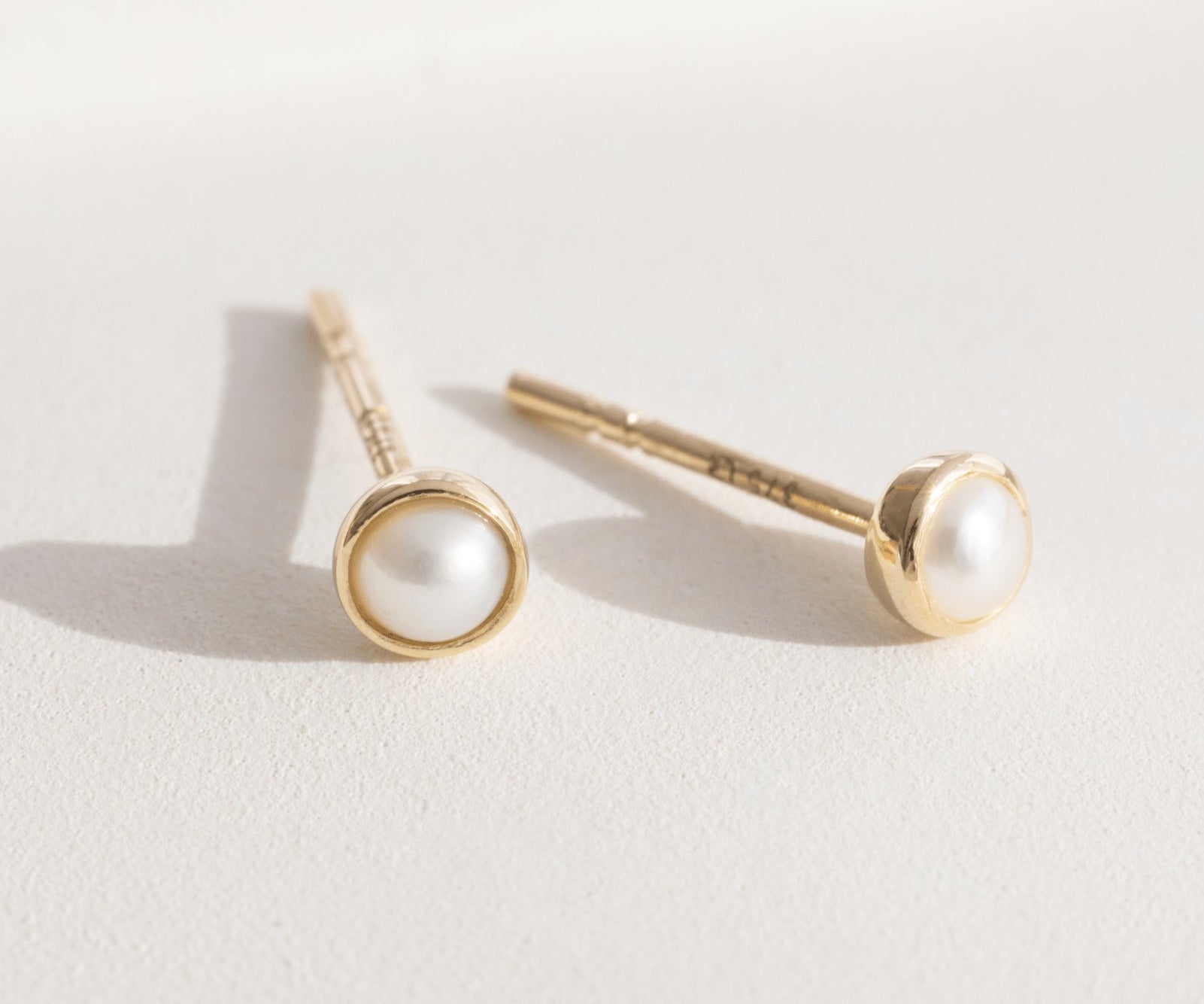 Picture of Luna Rae Solid 9k Gold Hilo Studs