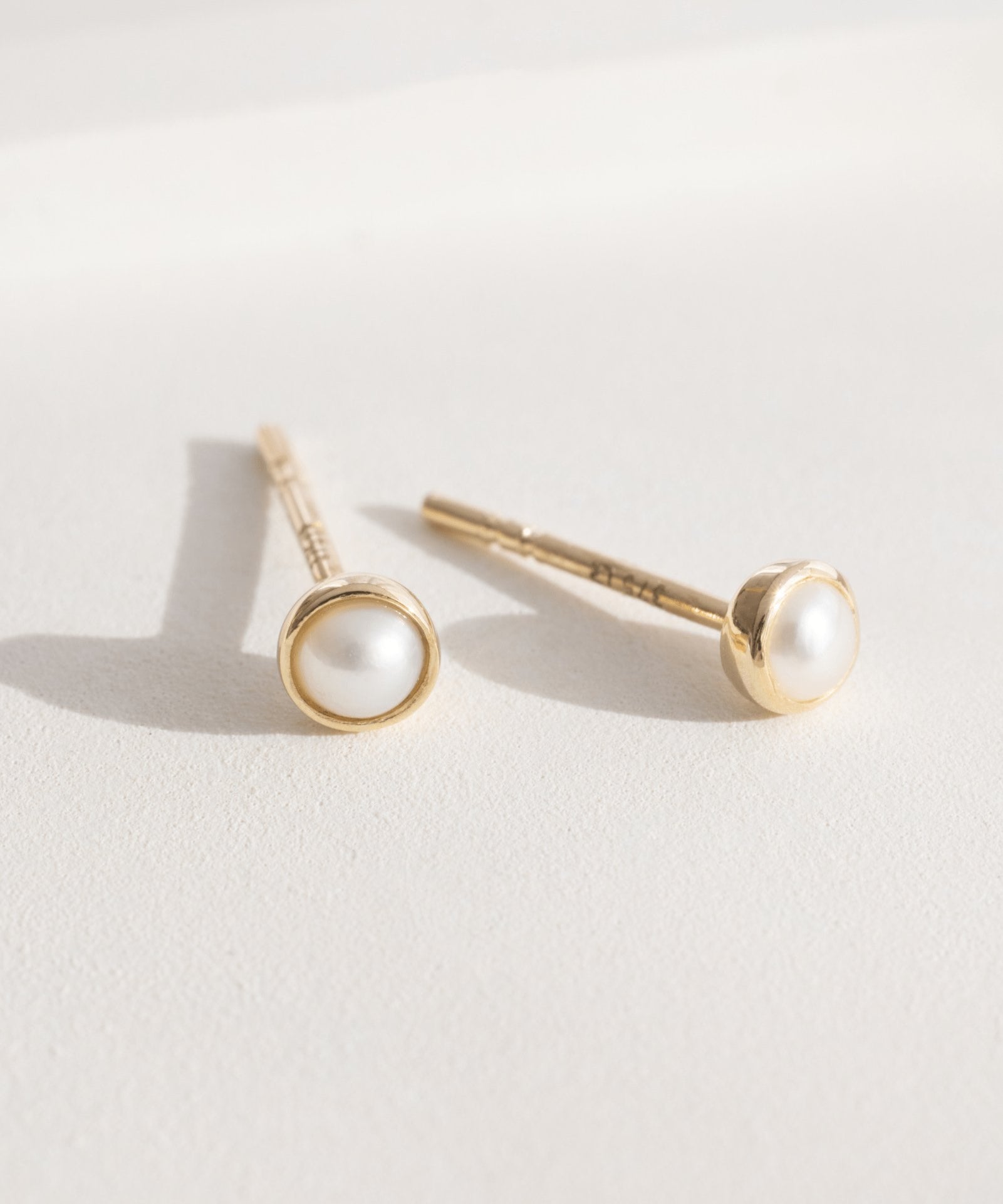 Picture of Luna Rae Solid 9k Gold Hilo Studs